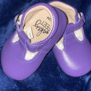 Monkey Feet 6 to 12 months Purple Bag included Never worn